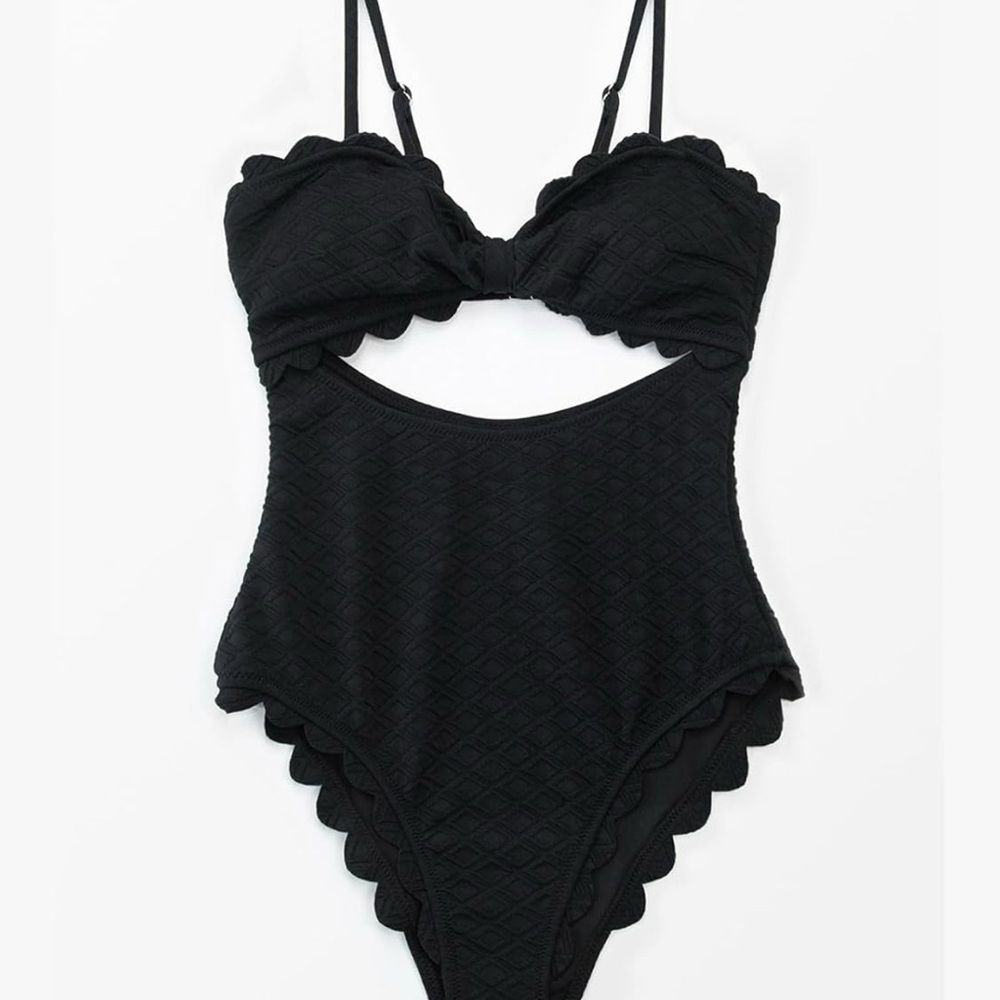 Cupshe Black Scalloped One Piece Swimsuit